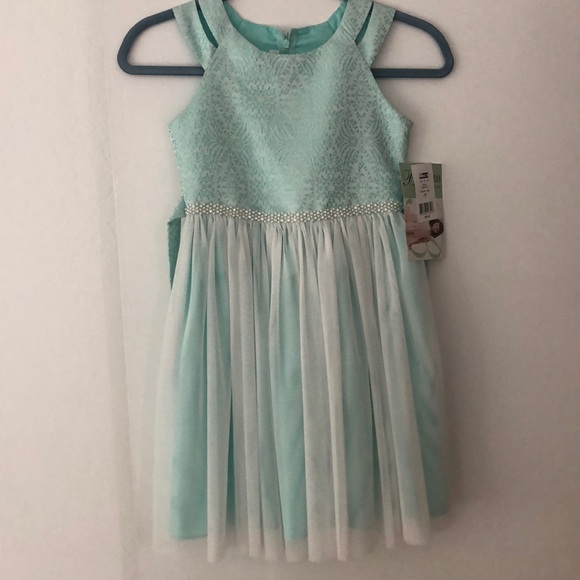 Girls dress - Picture 1 of 4